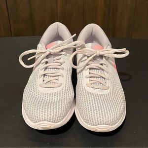 Nike Revolution 4 Running Shoes